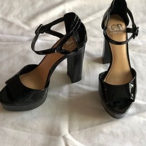 Size 7Gianni Bini Black Chunky Heel